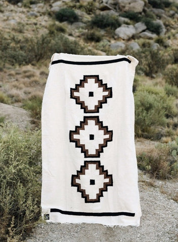 Tres Cruces Blanket